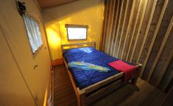 Petite chambre Tente Ecoluxe 4/5 personnes dans les Landes au camping Le Vieux Port