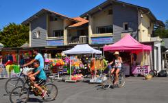 Commerces du camping 5 étoiles Le Vieux Port dans les Landes