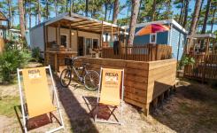 Vue ensemble Cottage Duo Suite Premium jacuzzi 6 personnes dans les Landes au camping Le Vieux Port