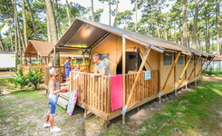 Location de tentes au camping le Vieux Port 5 étoiles dans les Landes 