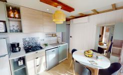 Cuisine Chalet Premium 6 personnes au camping 5 étoiles Le Vieux Port dans les Landes à Messanges