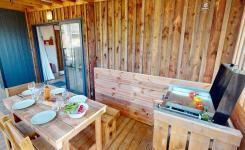 Terrasse chalet Premium 4 personnes au camping 5 étoiles Le Vieux Port à Messanges dans les Landes