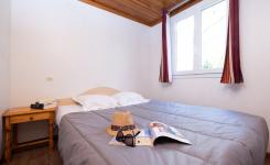 Chalet bois 8 personnes dans les Landes au camping 5 étoiles le Vieux Port à Messanges