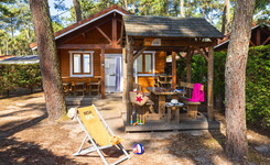 Chalet bois 6 personnes chambre dans les Landes au camping 5 étoiles le Vieux Port à Messanges