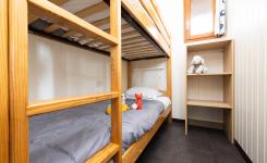 Chalet bois 6 personnes lits dans les Landes au camping 5 étoiles le Vieux Port à Messanges