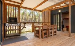 20250710 Chalet Duo Premium Piscine 6-7 personnes (14) Extérieur coin repas 2