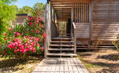 20250710 Chalet Duo Premium Piscine 6-7 personnes (2) Entrée