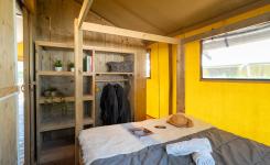 Chambre 2 avec lit double de la tente Ecoluxe 8 personnes