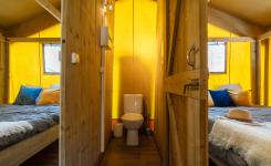 Toilettes indépendantes tente Ecoluxe 8P dans le département des Landes en France