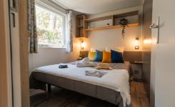 Chambre à coucher parentale du mobil-home Resasol 4