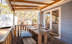 Terrasse du mobil-home Resasol 4/6 personnes dans une location possible avec ou sans animaux de compagnie