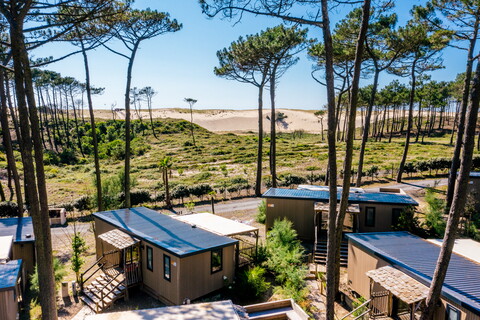 Quartier Premium derrière la dune au camping 5 étoiles Le Vieux Port dans les Landes