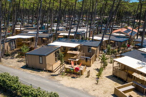 Mobil-homes du Quartier Premium du camping 5 étoiles Le Vieux Port dans les Landes à Messanges 
